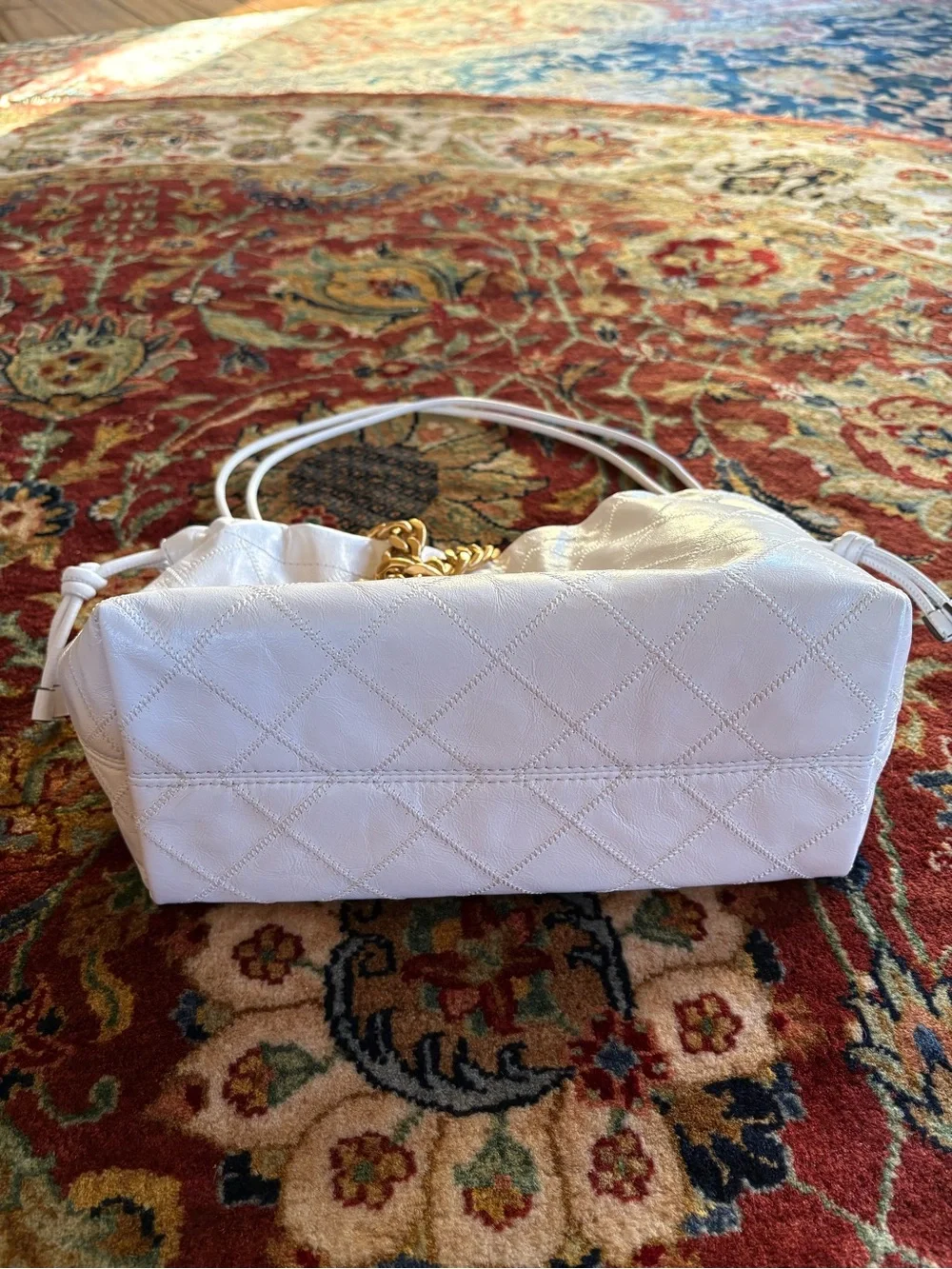 Tory Burch White Quilted Shoulder Bag with Gold Chain